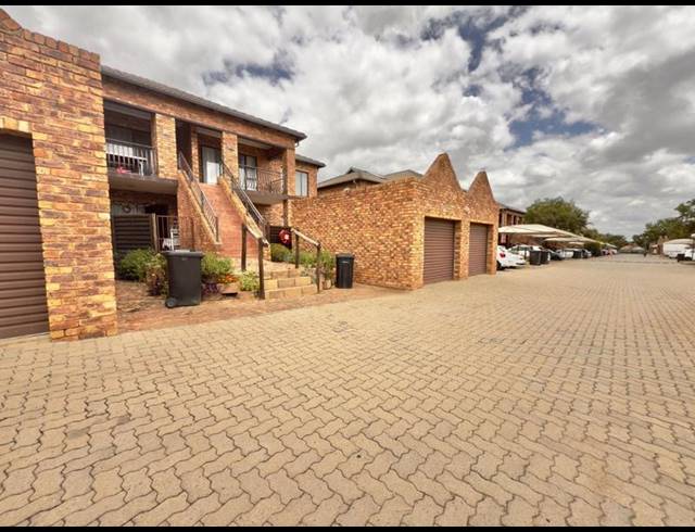 2 BEDROOM APARTMENT FOR SALE IN SONNEVELD